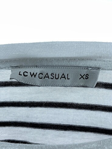 xs Beden beyaz Renk LC Waikiki T-shirt %70 İndirimli.