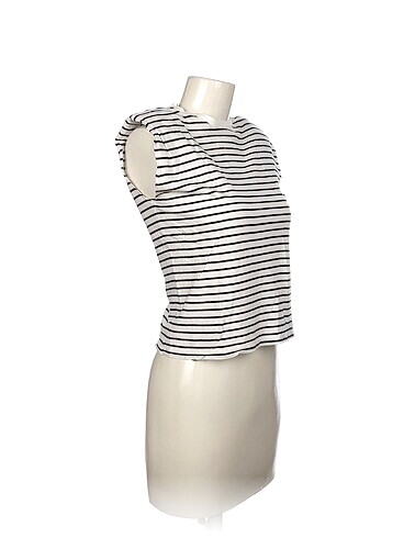 LC Waikiki LC Waikiki T-shirt %70 İndirimli.