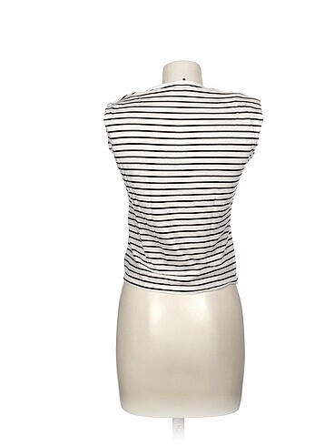 xs Beden LC Waikiki T-shirt %70 İndirimli.