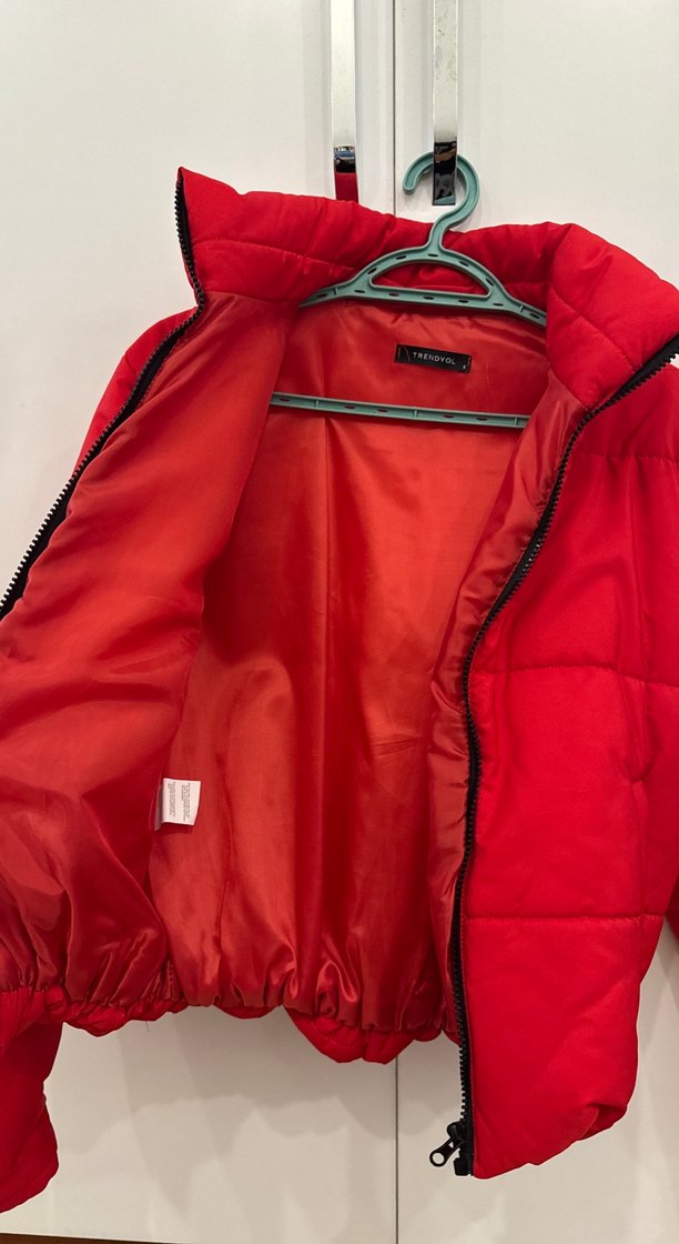 Kırmızı Fermuarlı Kısa Kışlık Mont - Görsel 4