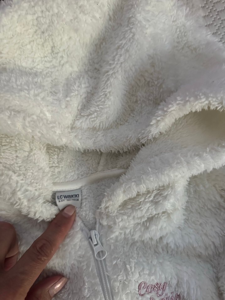 Kız Çocuk Beyaz Kapüşonlu Kürklü Ceket - Görsel 3