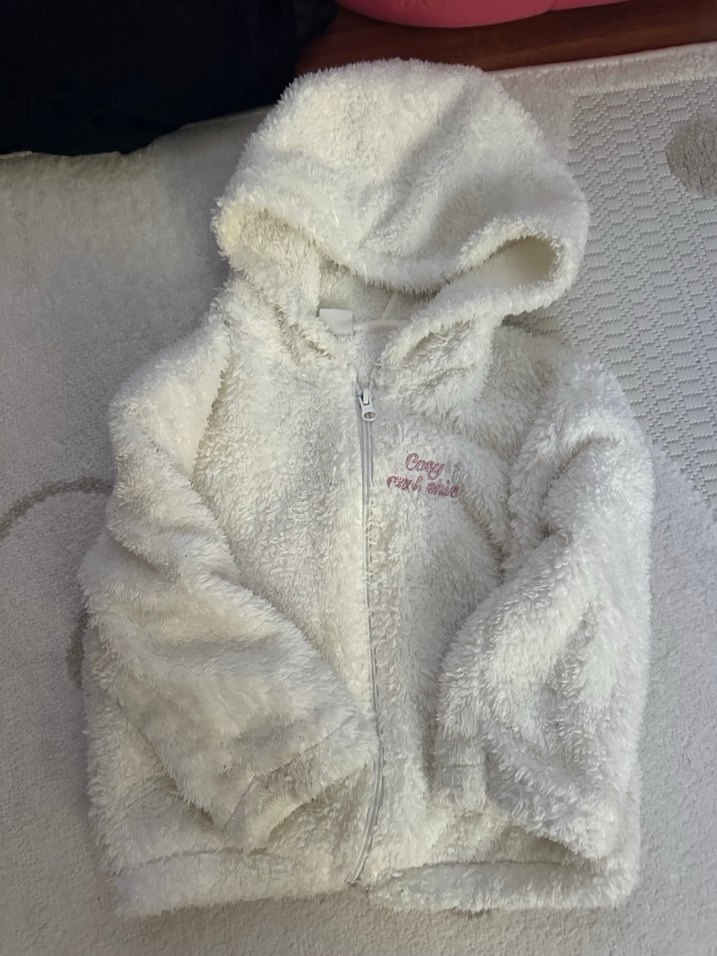 Kız Çocuk Beyaz Kapüşonlu Kürklü Ceket - Görsel 2