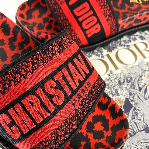 36 Beden Christian Dior Terlik