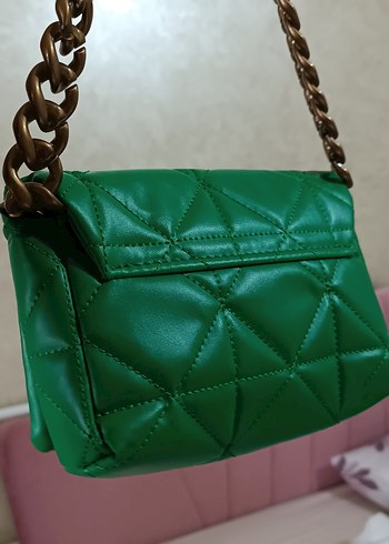 Zincir Detaylı Yeşil Deri Kadın Çanta - Görsel 3