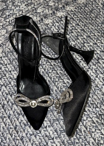 Diğer Yılan Desenli Tokalı Siyah Stiletto