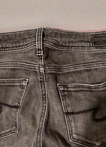 27 Beden siyah Renk Paçaları püsküllü boru paca pantolon