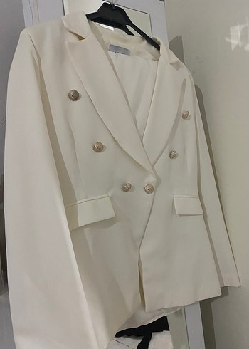 Düğmeli Beyaz Kadın Blazer Ceket - Görsel 3