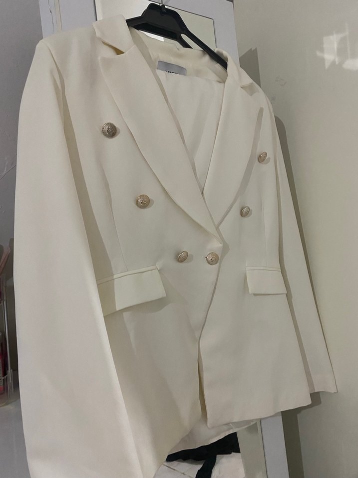 Düğmeli Beyaz Kadın Blazer Ceket - Görsel 3