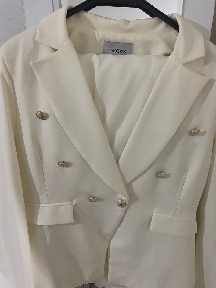 Düğmeli Beyaz Kadın Blazer Ceket - Görsel 2