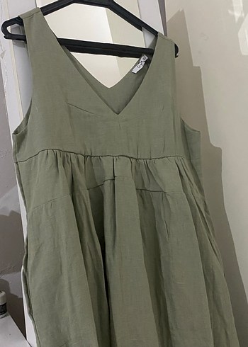 Kolsuz V Yakalı Uzun Keten Elbise - Görsel 2