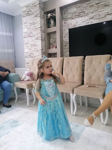 4 Yaş Beden 3 ve 5 yaş arası elsa kostüm ü