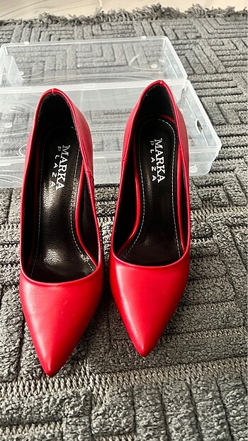 37 Beden Kırmızı stiletto