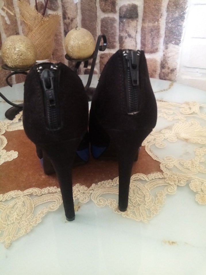 Siyah süet mavi detaylı topuklu platform ayakkabı - Görsel 4