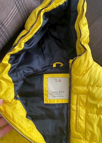 Zara 4 Yaş