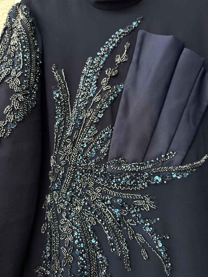 Lacivert Nakışlı Uzun Kollu Uzun Elbise - Görsel 2