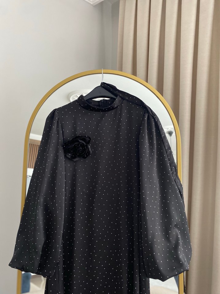 Siyah Puantiyeli Uzun Kadın Elbise - Görsel 2