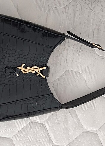 ysl siyah canta