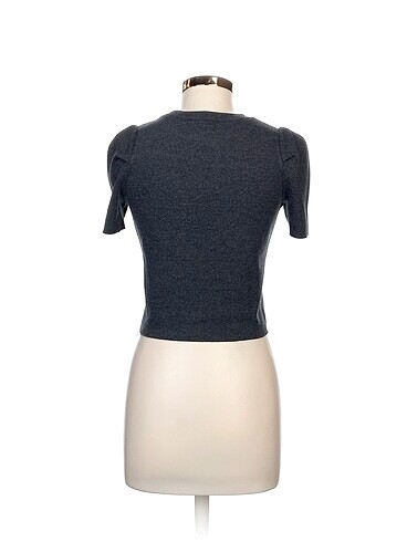 xs Beden Bershka Bluz %70 İndirimli.