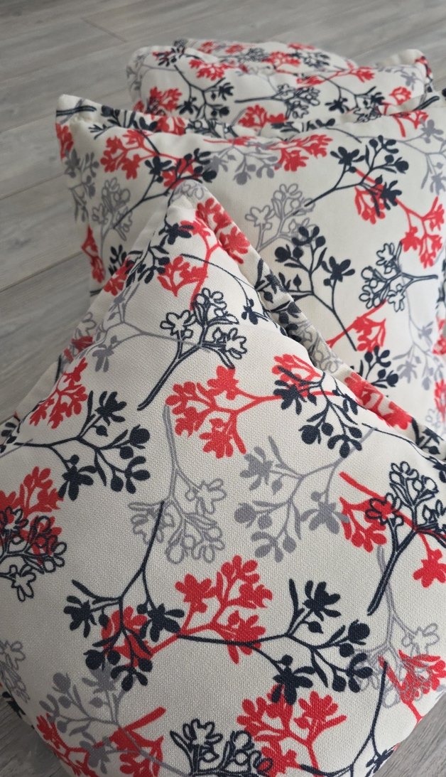 Çiçek Desenli Gri Dekoratif Yastık Kılıfı - Görsel 3