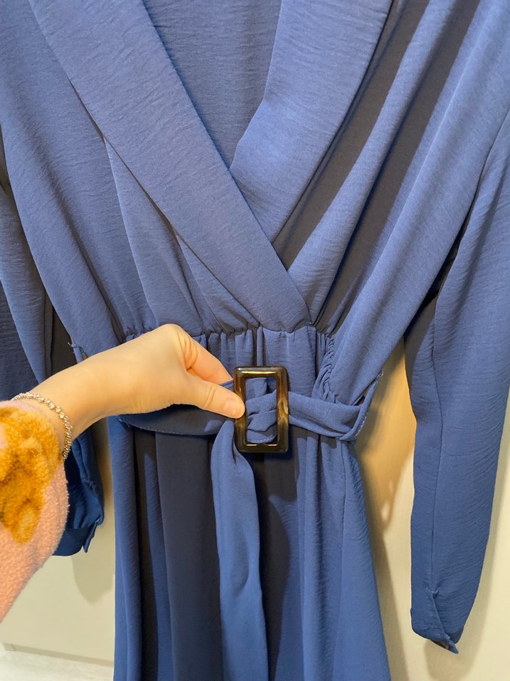 Uzun Mavi V Yaka Drapeli Elbise - Görsel 2