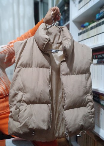 Bej Yüksek Yakalı Kadın Şişme Yelek - Görsel 3