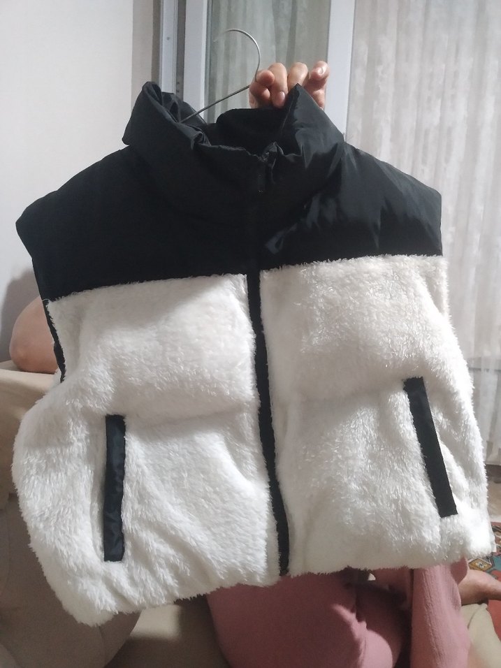 Kadın Beyaz Kürklü Sıcak Yelek - Görsel 2