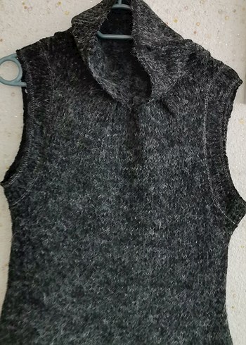 Gri Yünlü Yüksek Yakalı Kolsuz kazak - Görsel 4