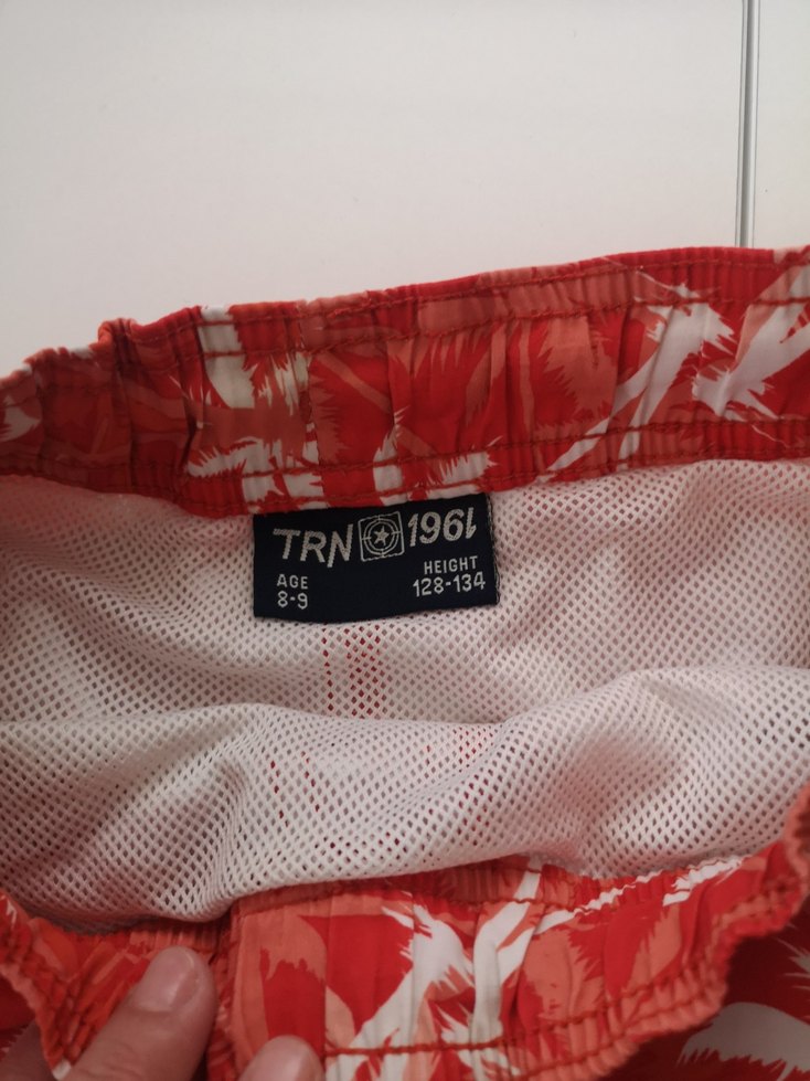 Erkek Kırmızı Mini Batik Desenli Deniz Şortu - Görsel 2