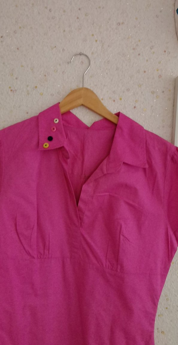 Düğmeli V Yakalı Pembe Keten Kadın Gömlek - Görsel 2