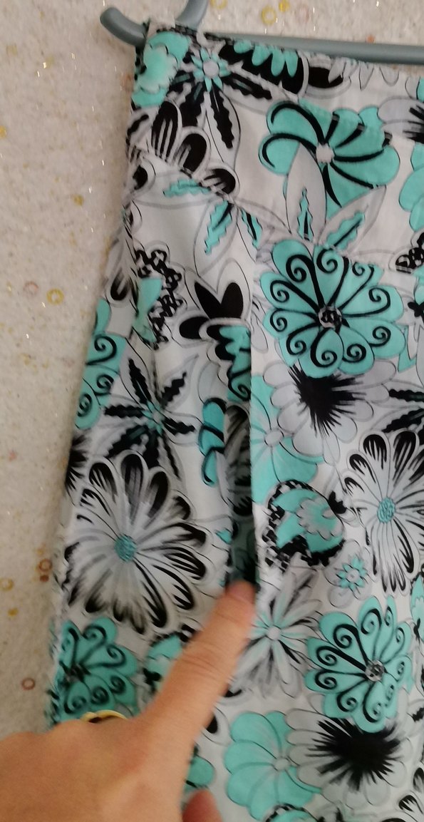 Turkuaz Gri Çiçek Desenli Pilili Midi Etek - Görsel 2