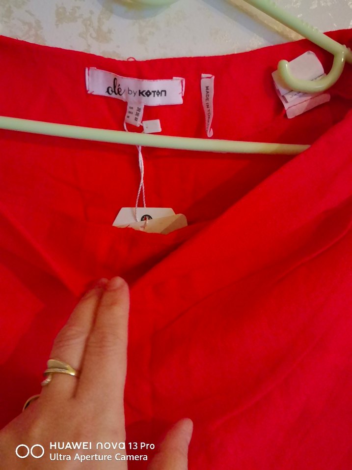 Düğmeli Kırmızı Keten Mini Kadın Şort - Görsel 3