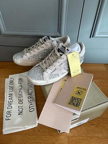 37 Beden Golden goose