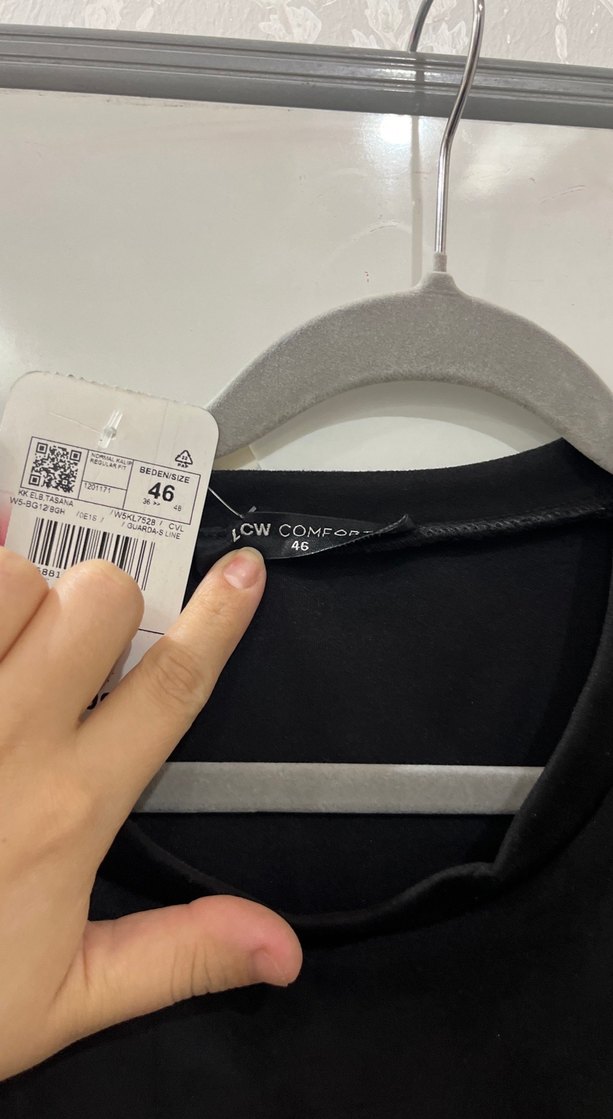 Siyah Payetli Kısa Kollu Midi Triko Elbise - Görsel 2