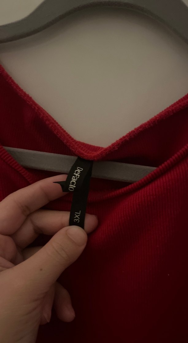 Kırmızı kazak - Görsel 2