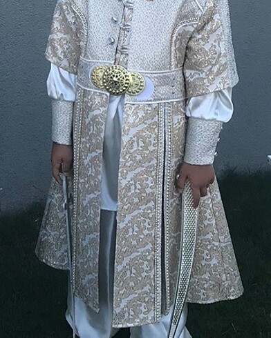 Sünnet kıyafeti