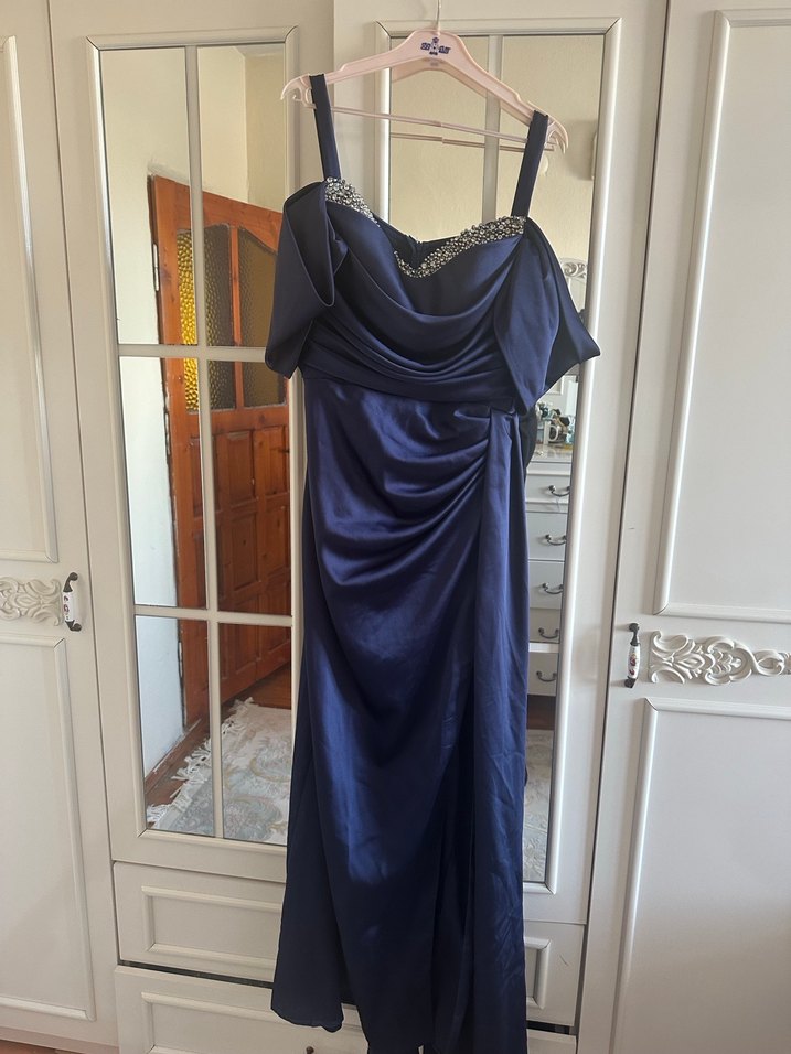 Uzun Lacivert Straplez Abiye Elbise - Görsel 3
