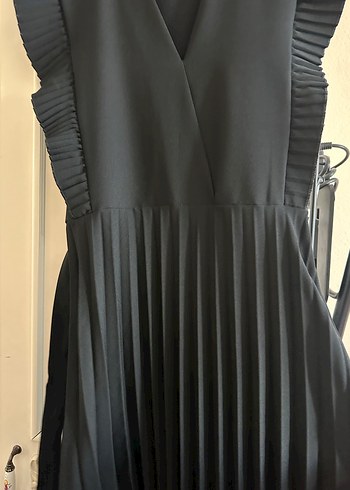 Kadın Siyah Pilili Uzun Elbise - Görsel 2