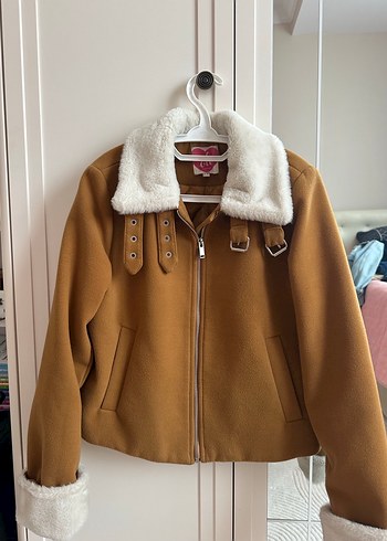 Kürklü Bej Kadın Kışlık Ceket - Görsel 3