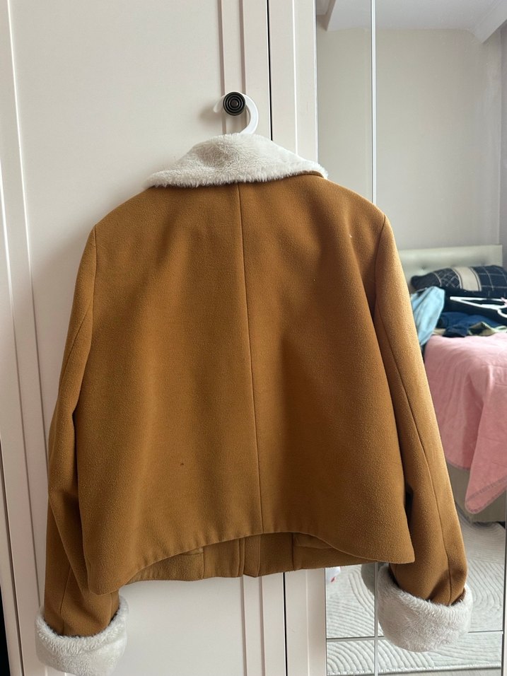 Kürklü Bej Kadın Kışlık Ceket - Görsel 4