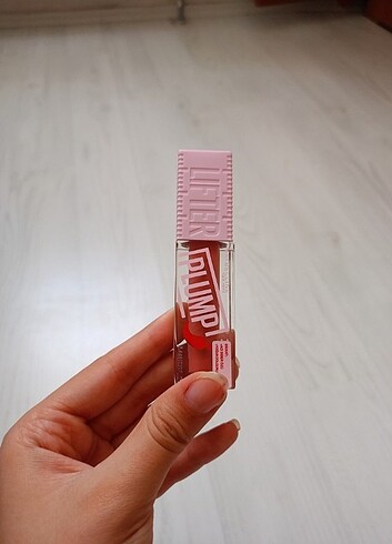 Maybelline Lifter Plump Gloss 005 Peach Fever
