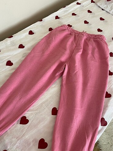 Pembe eşofman