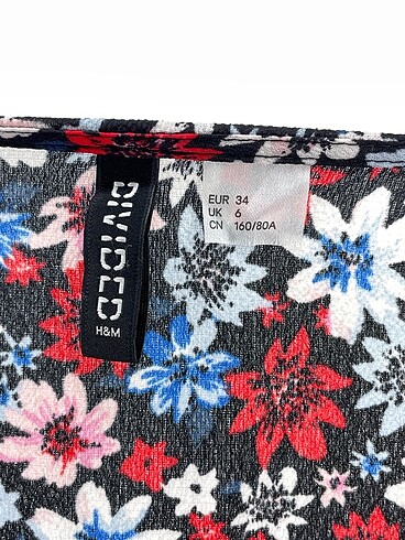 34 Beden çeşitli Renk H&M Kısa Elbise %70 İndirimli.