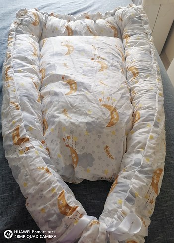 Beyaz Ay ve Yıldız Desenli Bebek Yatağı - Görsel 3