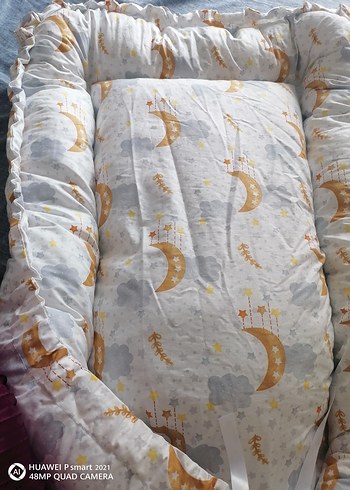 Beyaz Ay ve Yıldız Desenli Bebek Yatağı - Görsel 4