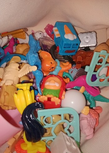 Barbie,ozmo sürpriz,evcil hayvanlar,Kinder joy,karışık aksesuar - Görsel 3
