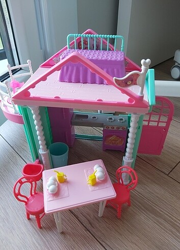  Beden Renk Barbie kardeşinin evi