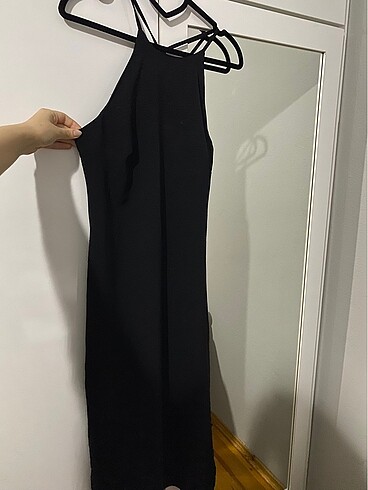 36 Beden siyah Renk Siyah halter yaka midi elbise