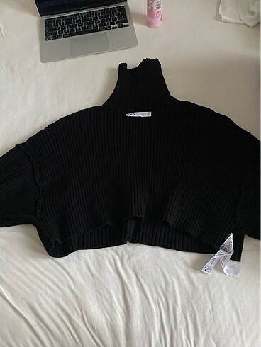 zara boğazlı crop kazak