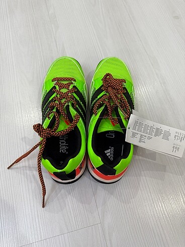 33 Beden Adidas çocuk spor ayakkabı