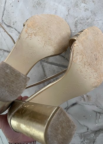 Topuklu ayakkabı - Görsel 4